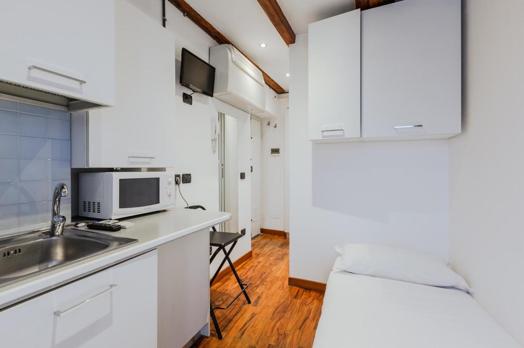Sant Ambrogio Lovely Flat Milan Bagian luar foto